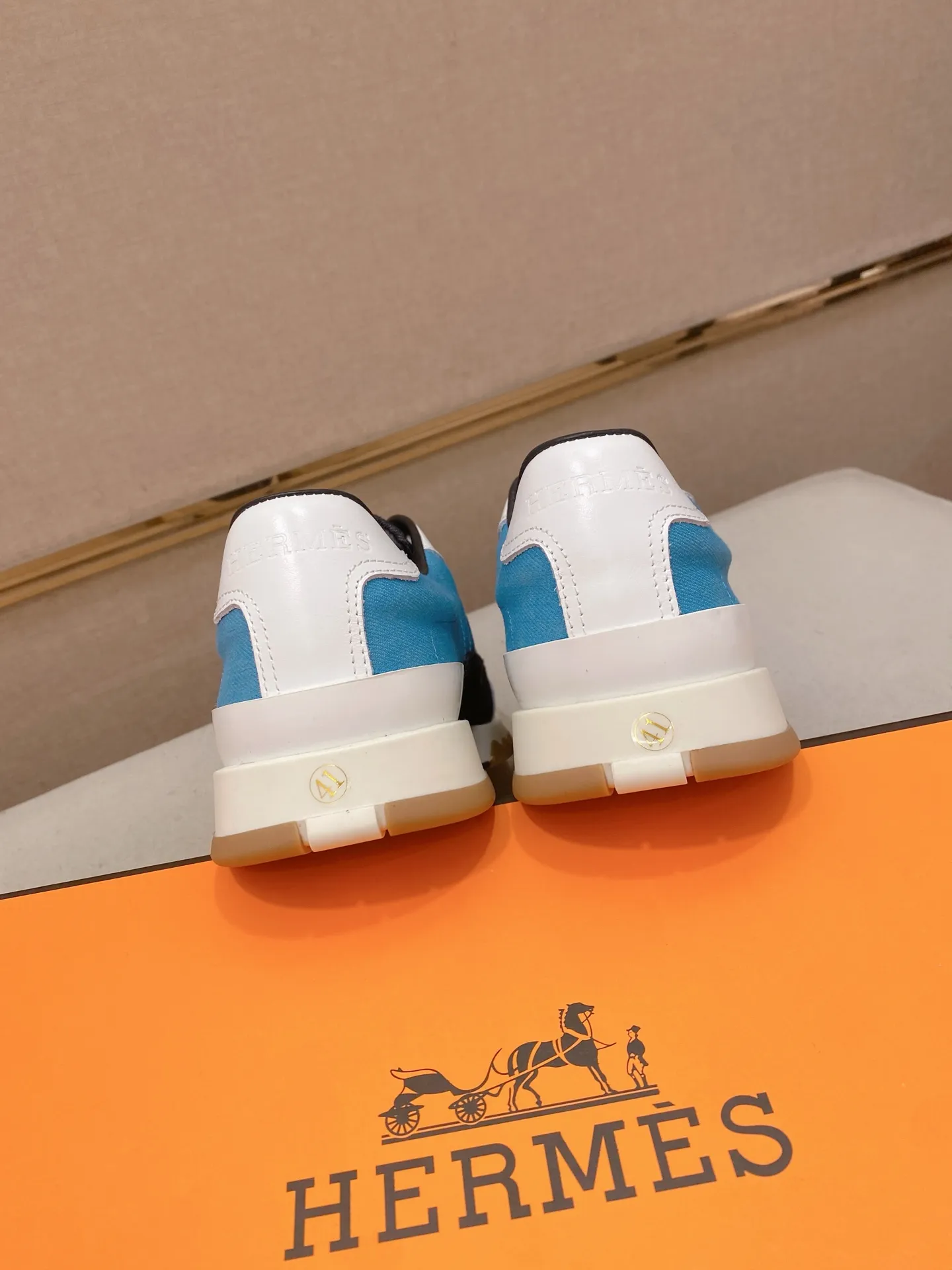 Ex-factory price: 500💰《HERMES》【Classic original single version】Hermès; top 🔝purchasing agent🔍🔍men's latest 🇺🇸sold simultaneously, original imported from Italy ▲▲first-layer cowhide ▲▲ (high-end, nobility and class) ) Exquisite workmanship (Italian 🇮🇹 imported water-dyed 🐂 cowhide lining) sole: original sole provided by the original factory, ⚠️exclusive double-layer activity·TPR·rubber·combined molded outsole; super comfortable·wear-resistant·non-slip·environmental protection The real thing is more beautiful when photographed in kind (high quality, following orders), you can come in and out at will * Number of yards: 38·39·40·41·42·43·44# (can be customized 45.)